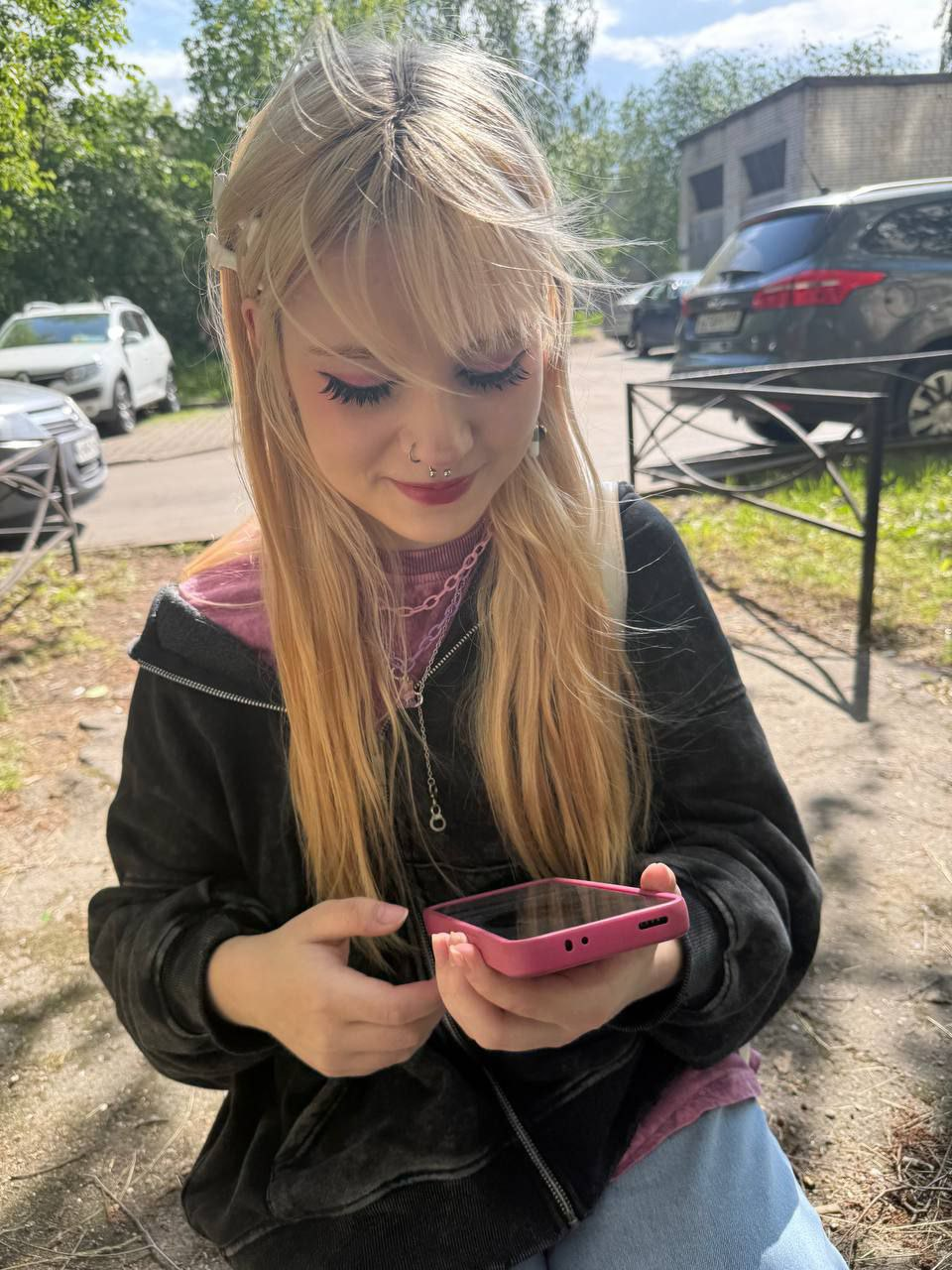 692798c708afa_1764202695 - изображение на LocalQQ