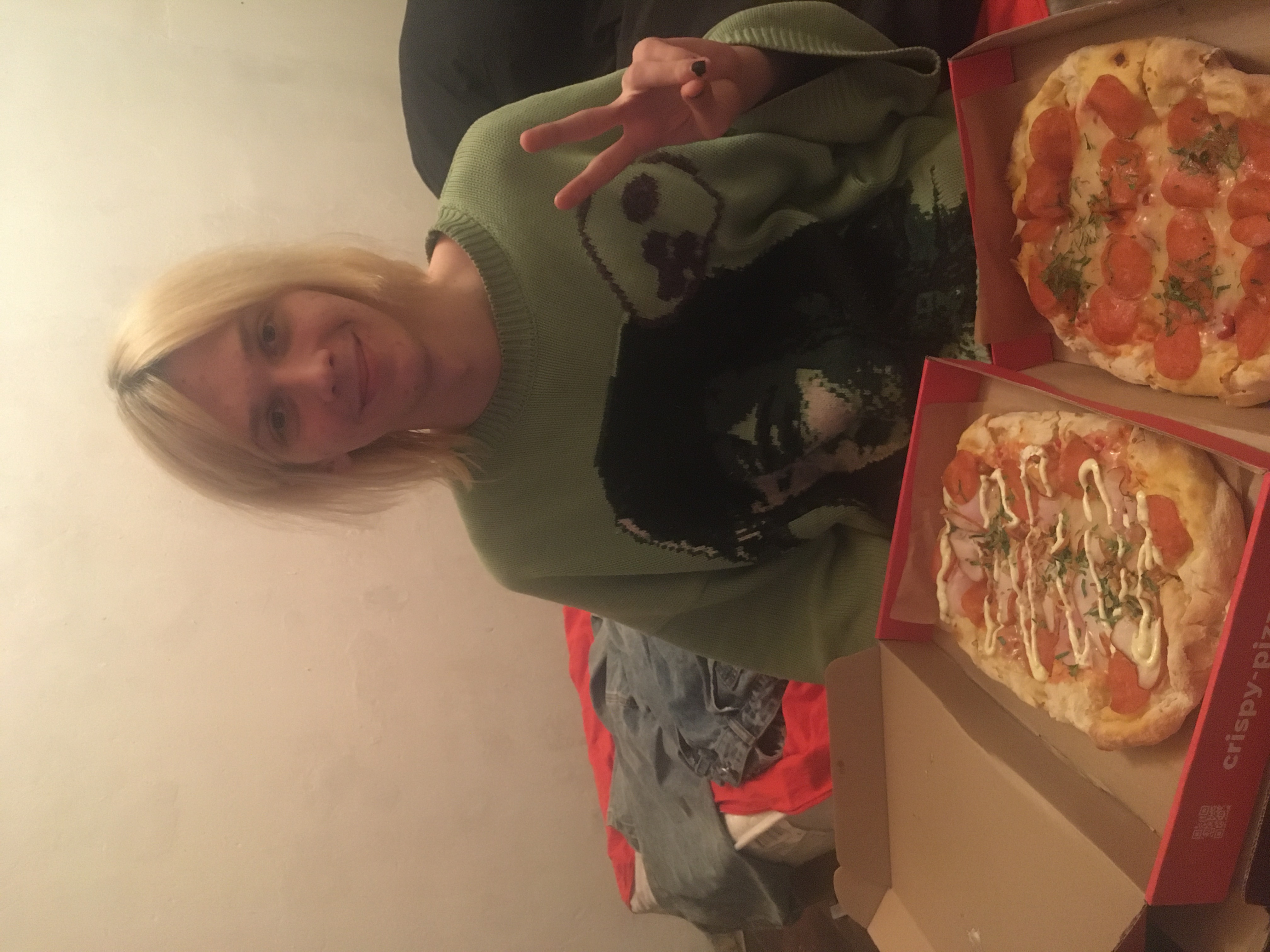 F8CF3960-9546-4386-B41D-F7EA6CA78151 - изображение на LocalQQ