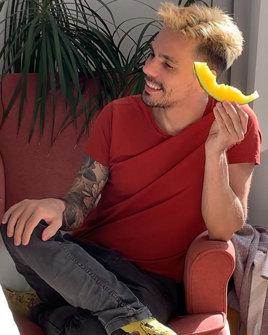 6939bcff312cc_1765391615 - изображение на LocalQQ